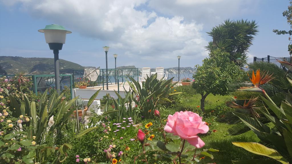 Villa Ersilia Ponza Exteriör bild